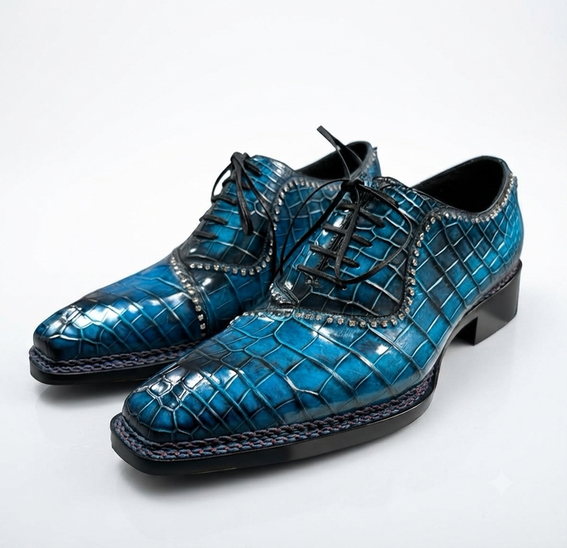 Blue crocodile wingtip
